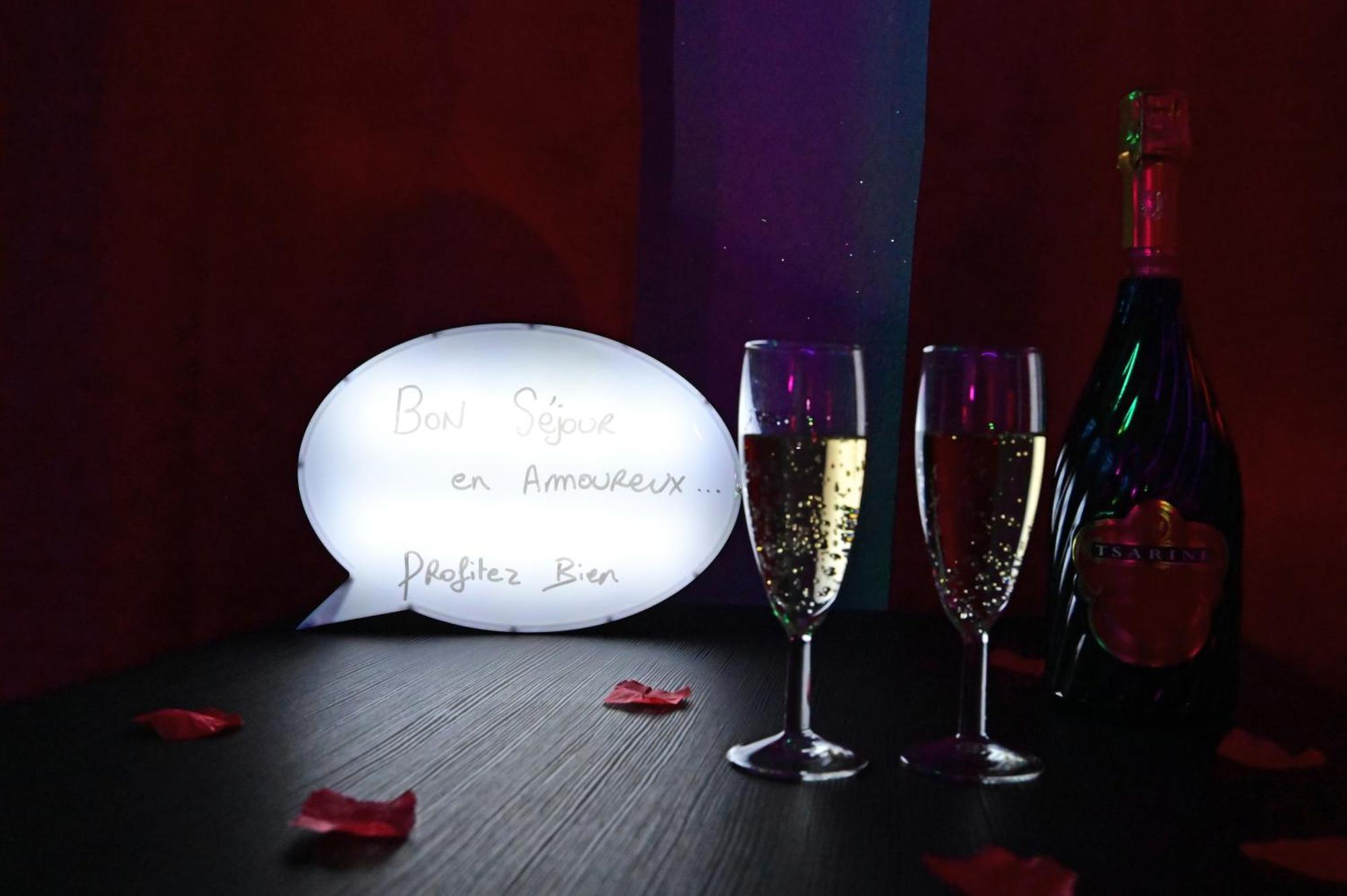 Love Room A Deux Pas De L'Ocean Avec Hammam, Sauna Et Bain A 2 :-) Biscarrosse Exterior foto